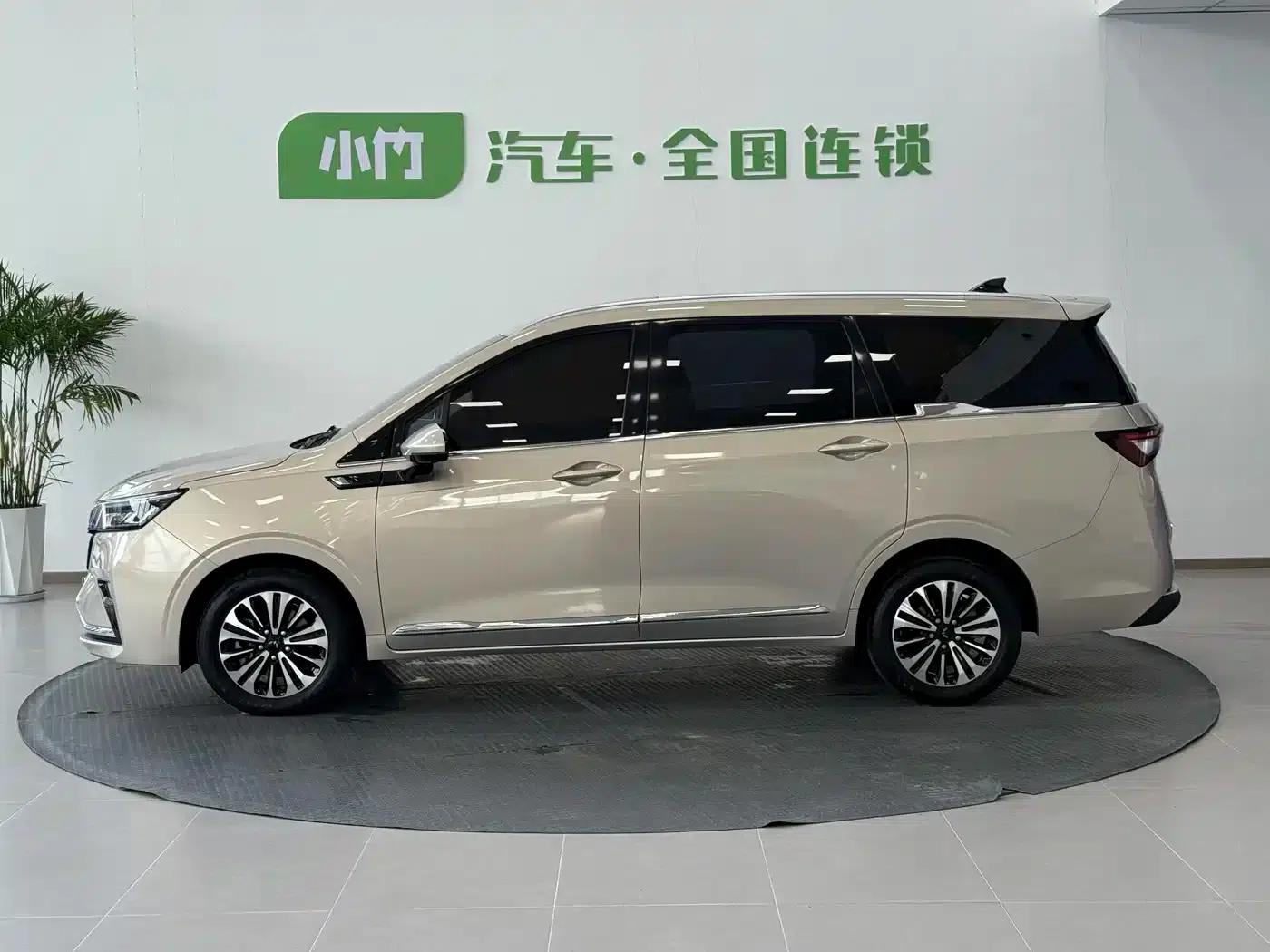 Wuling Jiachen 2022 1.5T CVT Premium Flagship Edition — миниатюра 3