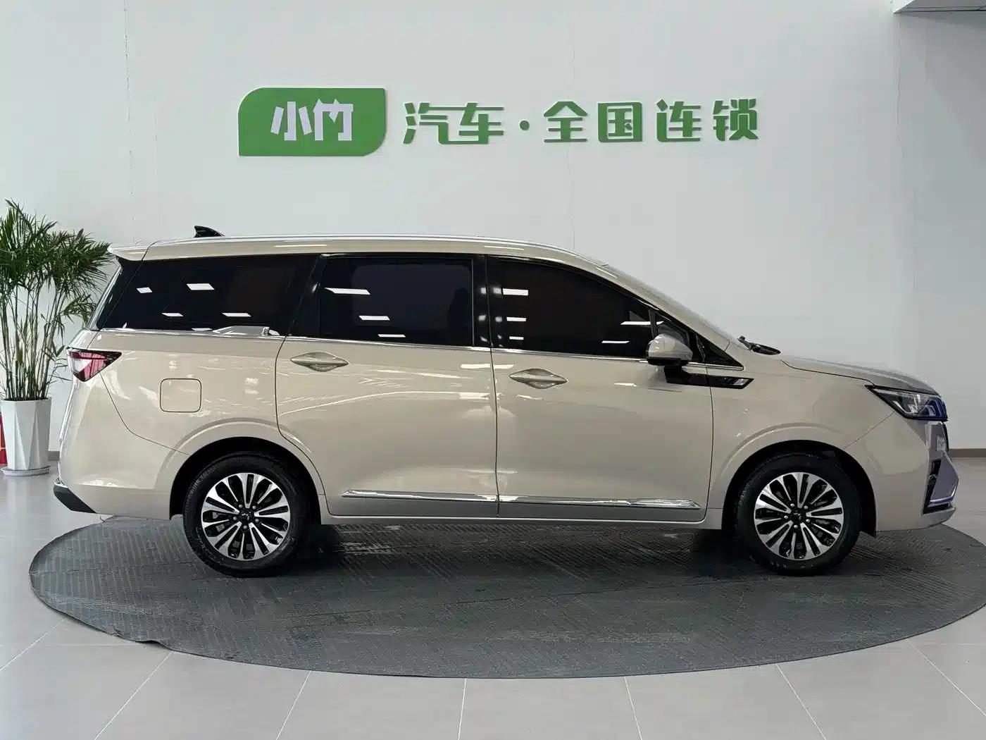 Wuling Jiachen 2022 1.5T CVT Premium Flagship Edition — миниатюра 5
