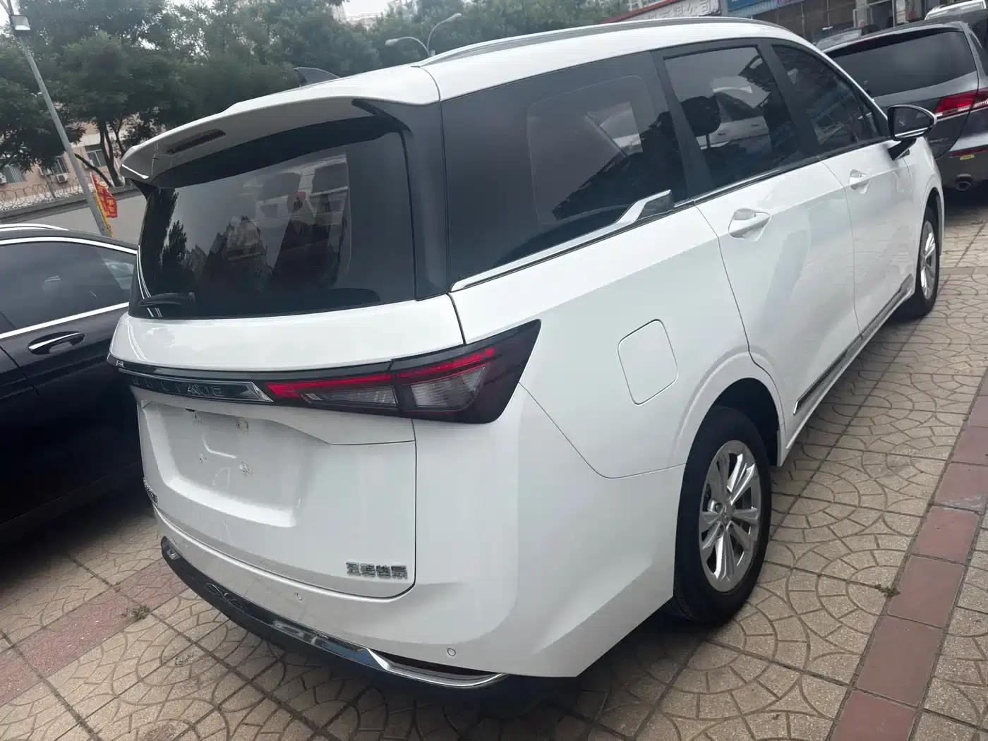 Wuling Jiachen 2022 1.5T CVT Smart Luxury Edition — миниатюра 17