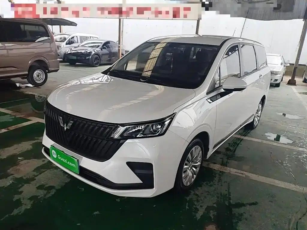 Wuling Jiachen 2022 1.5L Manual Enjoyment Elite Edition — миниатюра 1