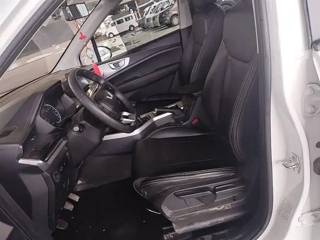 Wuling Jiachen 2022 1.5L Manual Enjoyment Elite Edition — миниатюра 15