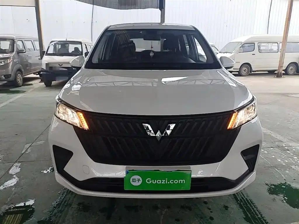 Wuling Jiachen 2022 1.5L Manual Enjoyment Elite Edition — миниатюра 3