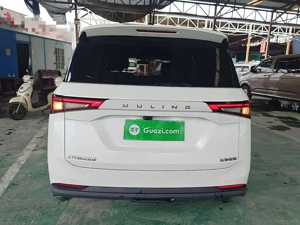 Wuling Jiachen 2022 1.5L Manual Enjoyment Elite Edition — миниатюра 6