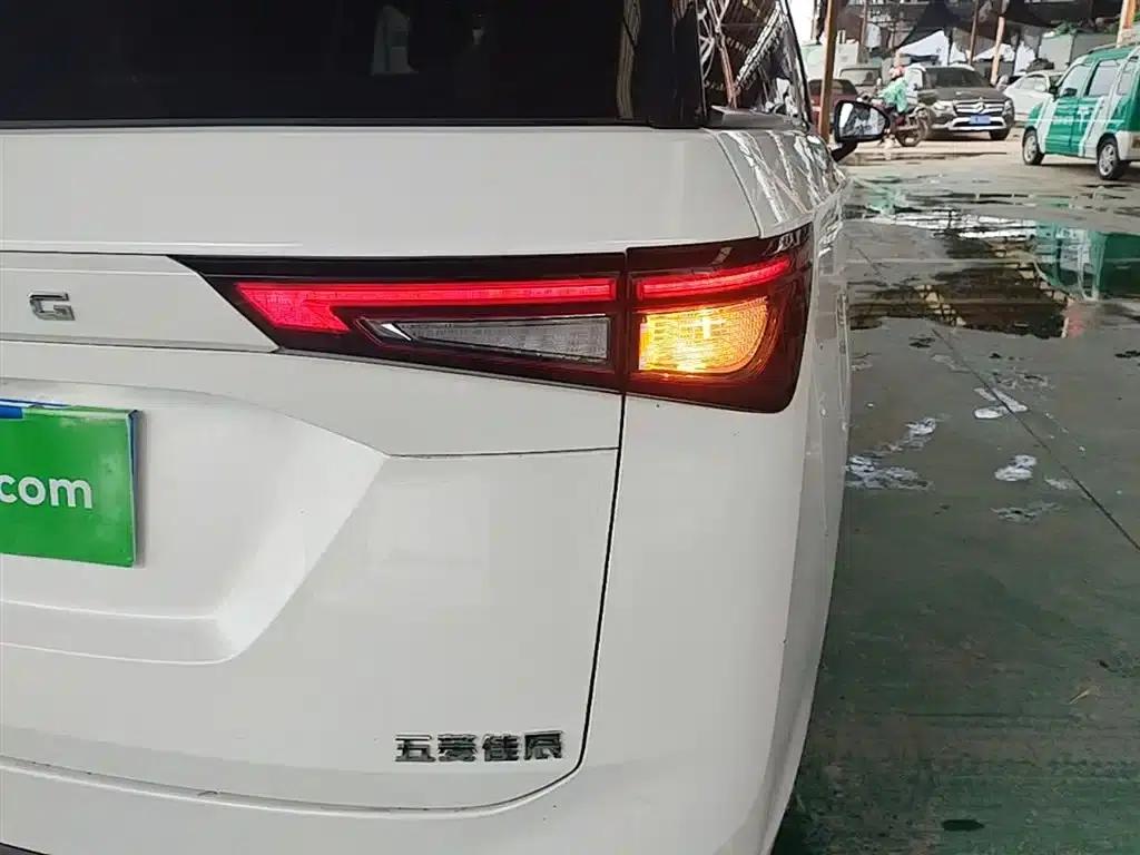 Wuling Jiachen 2022 1.5L Manual Enjoyment Elite Edition — миниатюра 8