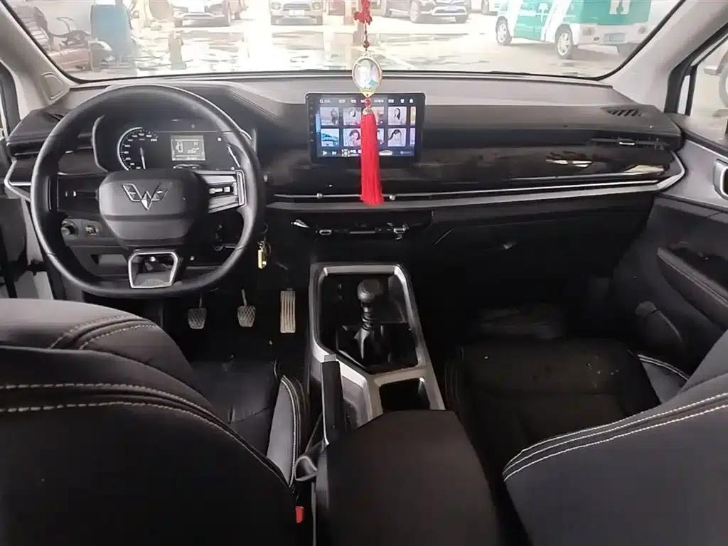 Wuling Jiachen 2022 1.5L Manual Enjoyment Elite Edition — миниатюра 10