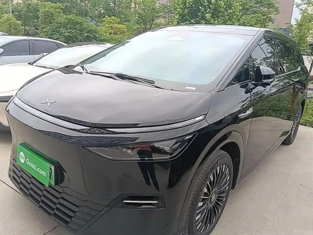 XPeng X9 2025 Pure Electric 650km Long Range Max — миниатюра 2