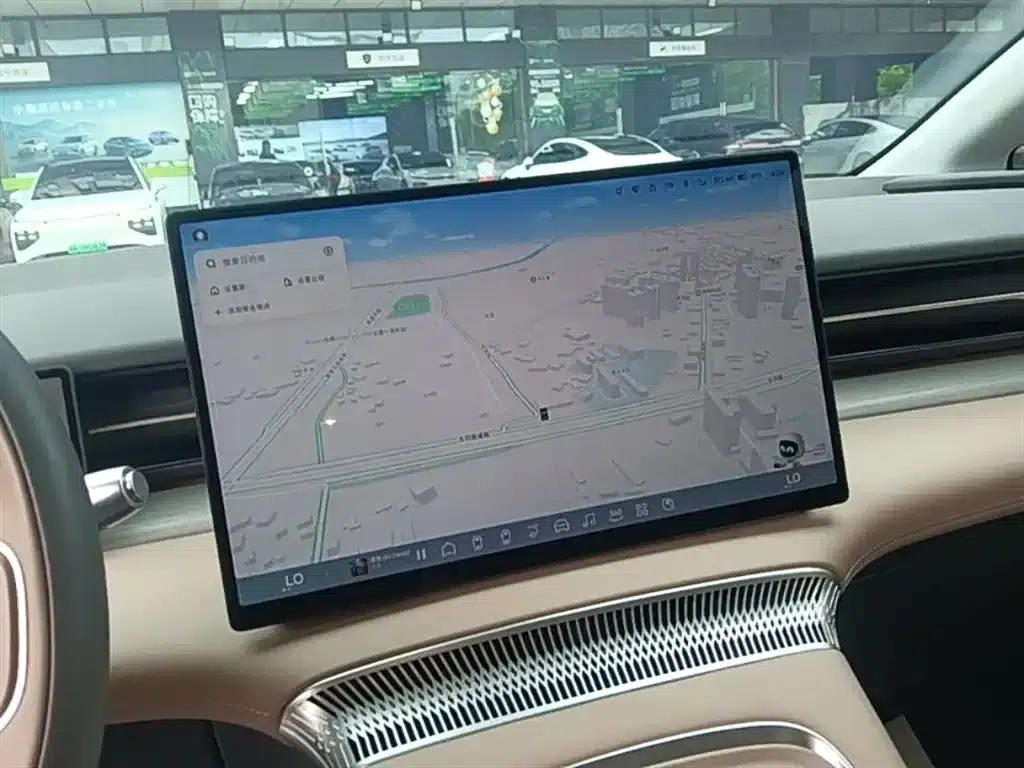 XPeng X9 2025 Pure Electric 650km Long Range Max — миниатюра 13