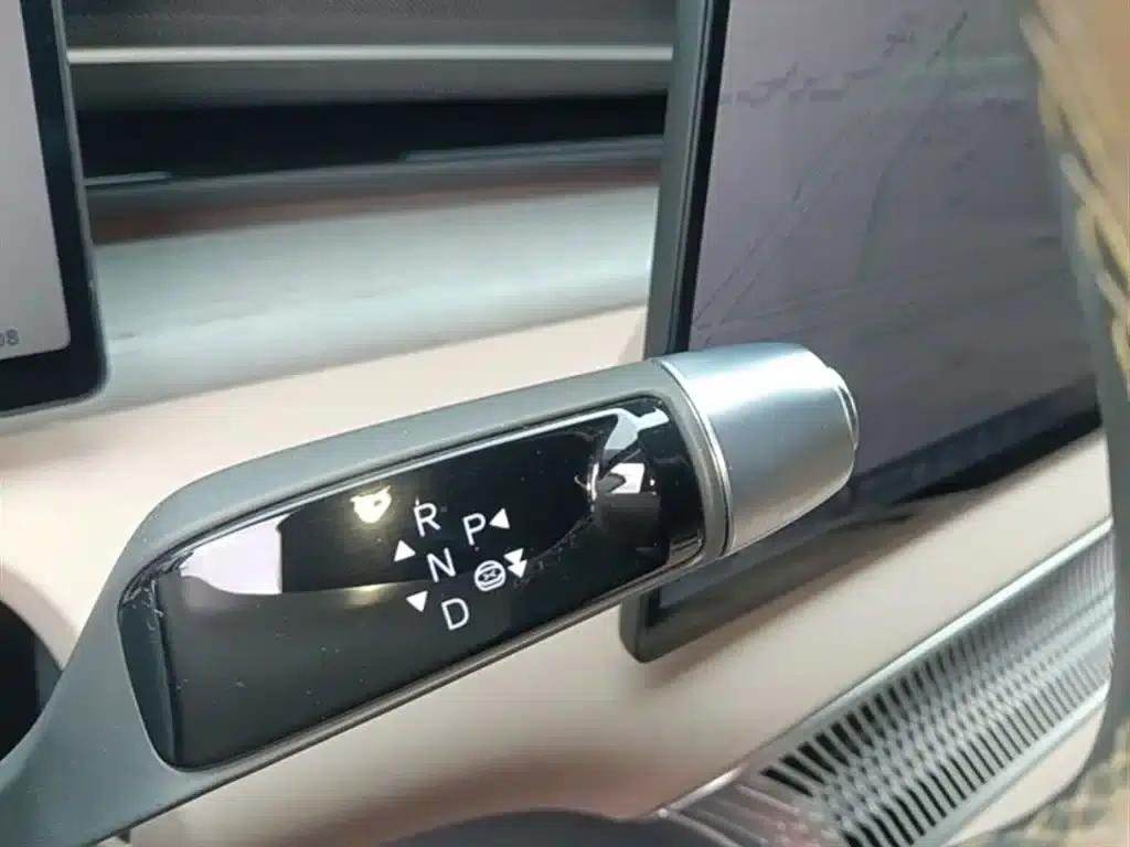 XPeng X9 2025 Pure Electric 650km Long Range Max — миниатюра 14