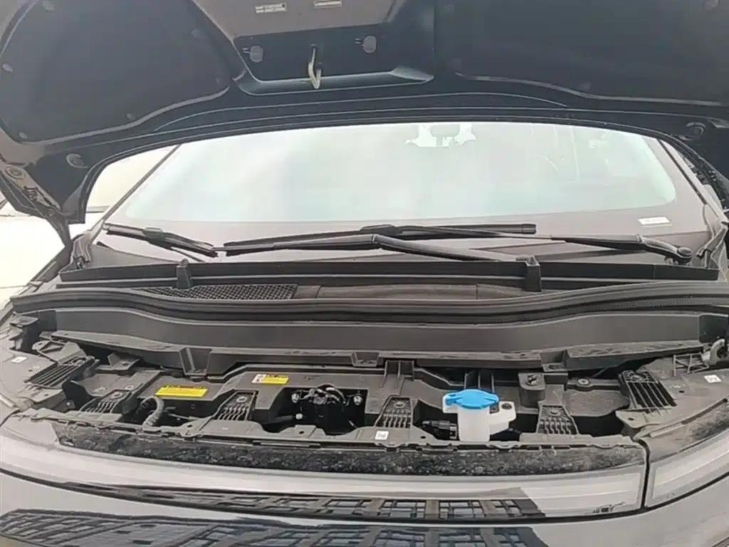XPeng X9 2025 Pure Electric 650km Long Range Max — миниатюра 20