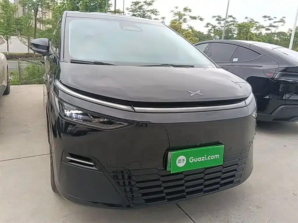 XPeng X9 2025 Pure Electric 650km Long Range Max — миниатюра 4