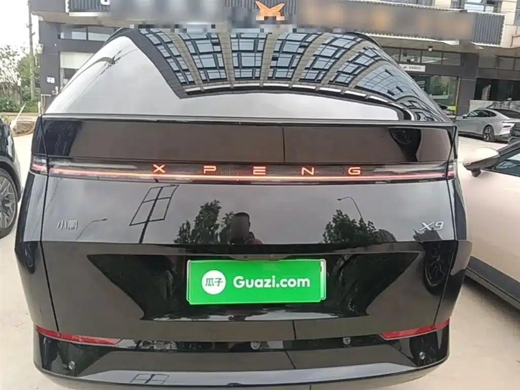 XPeng X9 2025 Pure Electric 650km Long Range Max — миниатюра 6