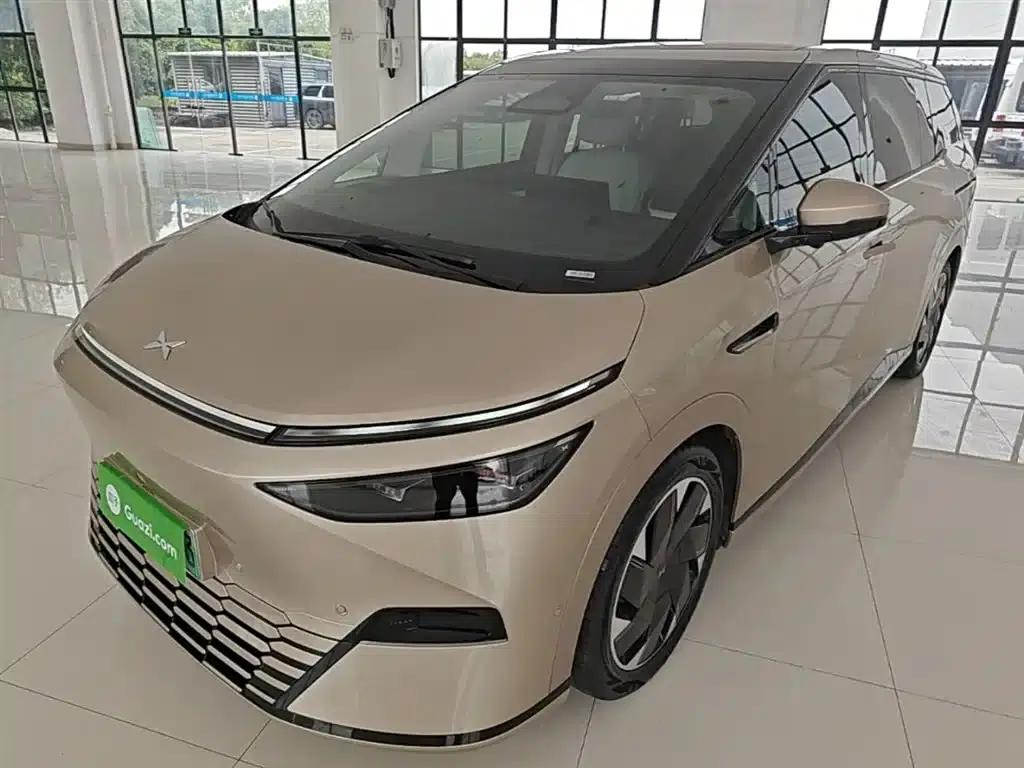 XPeng X9 2024 Model: 702kWh Ultra-Long Range (Max) — миниатюра 1