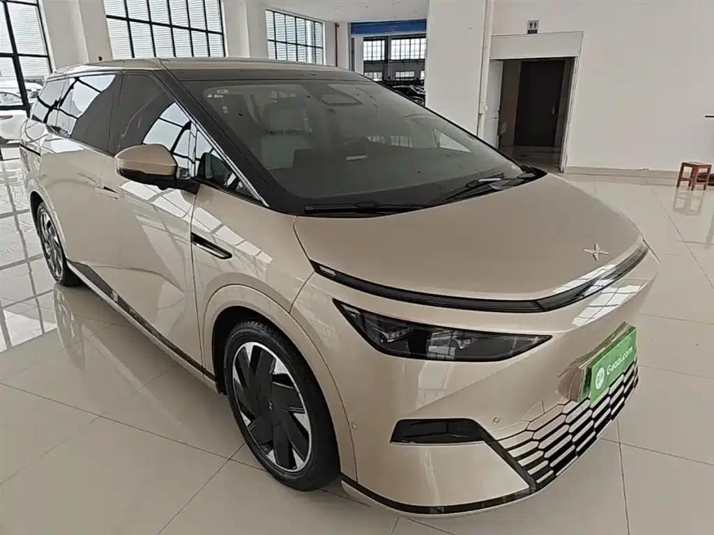 XPeng X9 2024 Model: 702kWh Ultra-Long Range (Max) — миниатюра 4