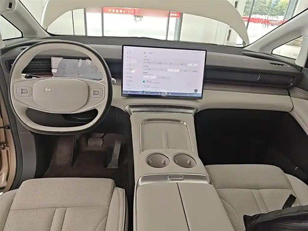 XPeng X9 2024 Model: 702kWh Ultra-Long Range (Max) — миниатюра 10