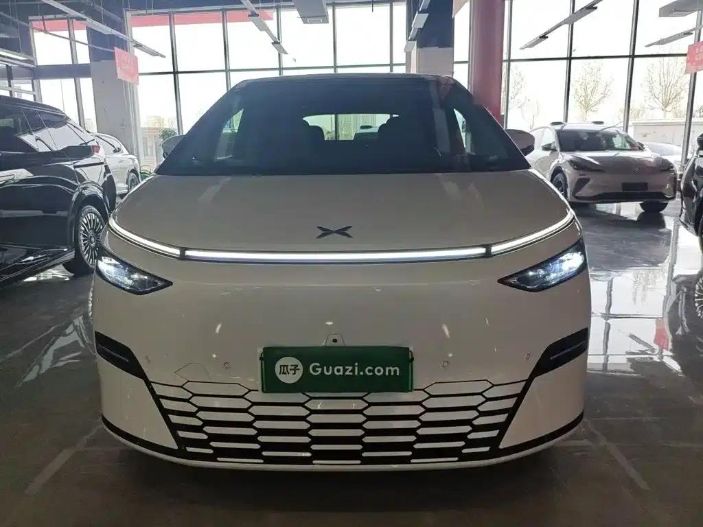 XPeng X9 2025 Pure Electric Model with a Maximum Range of 740km — миниатюра 3