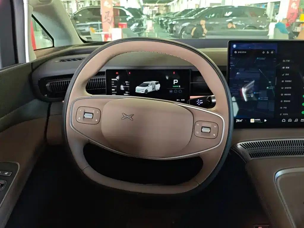 XPeng X9 2025 Pure Electric Model with a Maximum Range of 740km — миниатюра 7