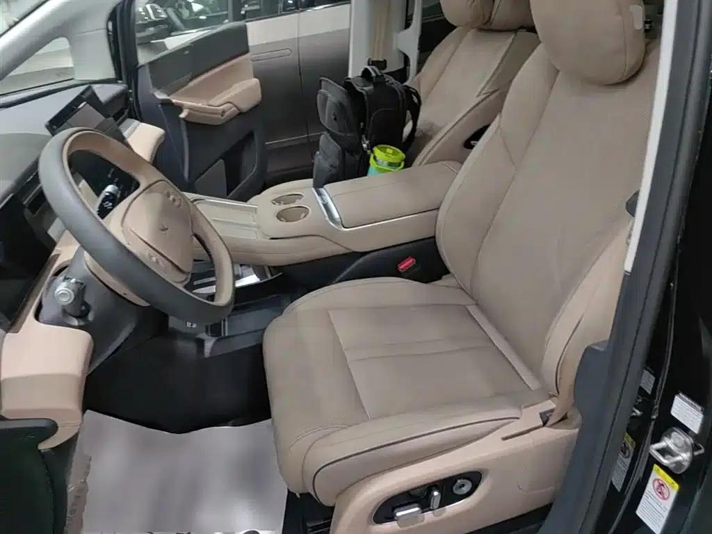XPeng X9 2025 Pure Electric Model with a Maximum Range of 740km — миниатюра 15