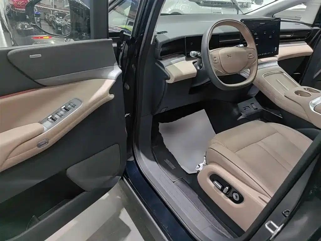 XPeng X9 2025 Pure Electric Model with a Maximum Range of 740km — миниатюра 16