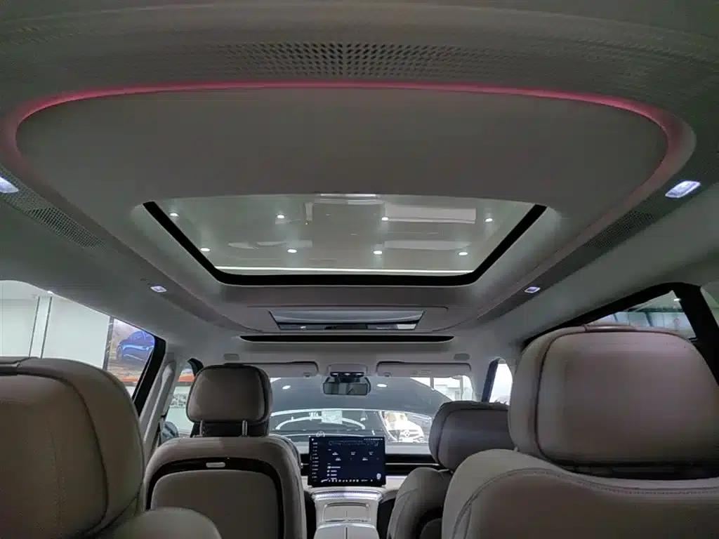 XPeng X9 2025 Pure Electric Model with a Maximum Range of 740km — миниатюра 18