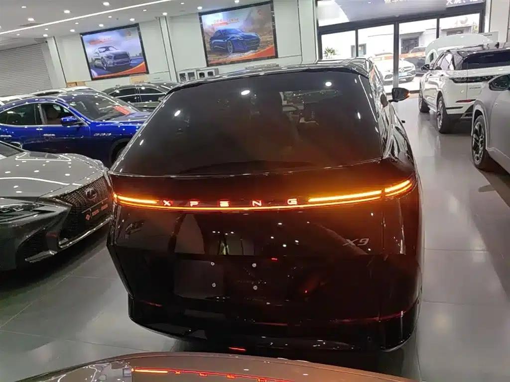XPeng X9 2025 Pure Electric Model with a Maximum Range of 740km — миниатюра 6