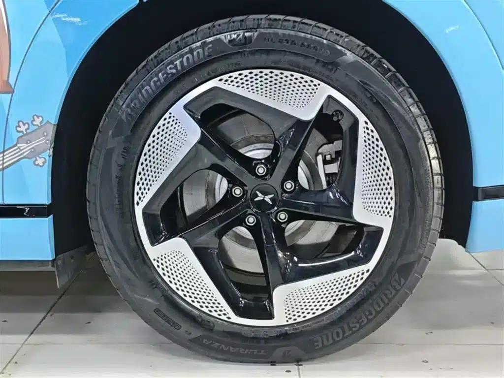 XPeng X9 2024 Model: 702kWh Ultra-Long Range (Max) — миниатюра 13