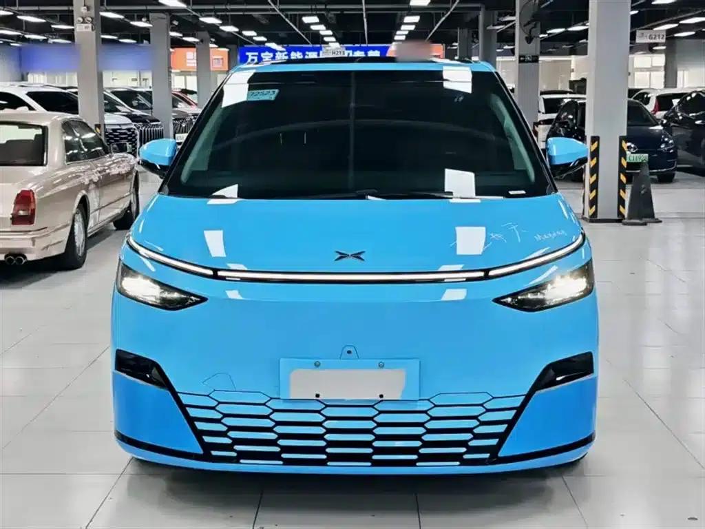XPeng X9 2024 Model: 702kWh Ultra-Long Range (Max) — миниатюра 8
