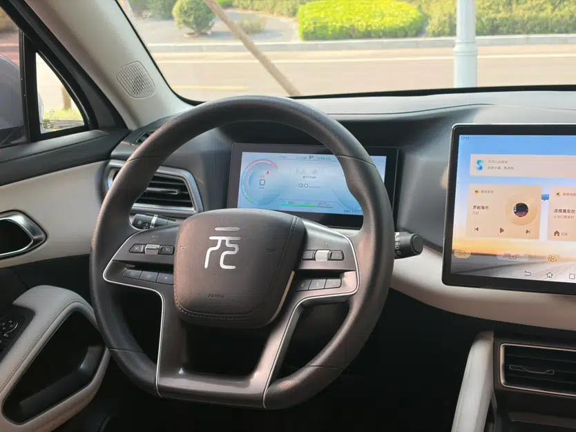 BYD Yuan UP 2024 401KM Leading Edition — миниатюра 11