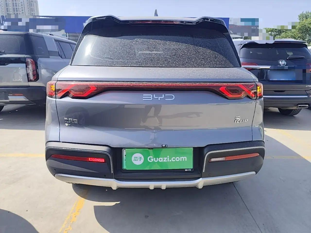 BYD Yuan UP 2025 Model 301KM Leading Version — миниатюра 3
