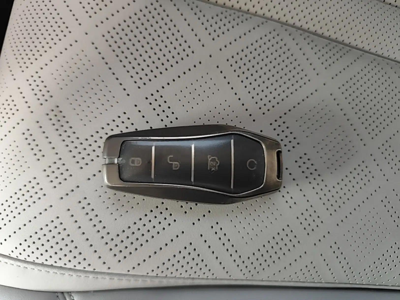 BYD Yuan UP 2025 Model 301KM Leading Version — миниатюра 22