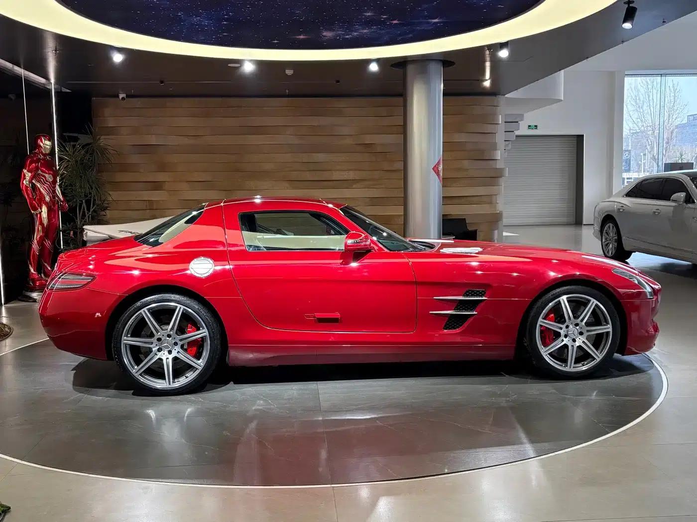 2011 Mercedes-Benz SLS AMG — миниатюра 11