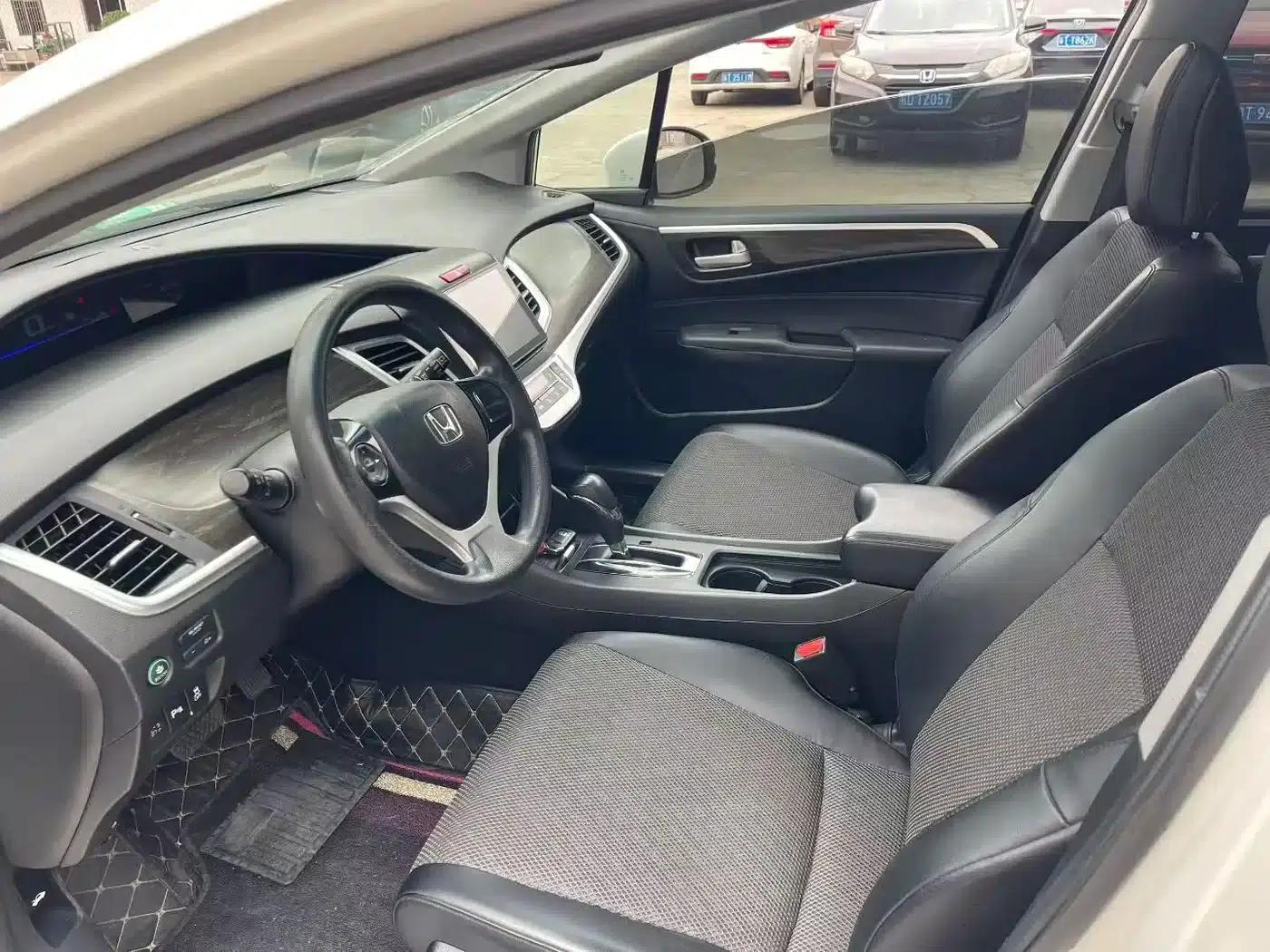 Jade 2017 1.8L Automatic Comfort Edition 5-seater — миниатюра 7