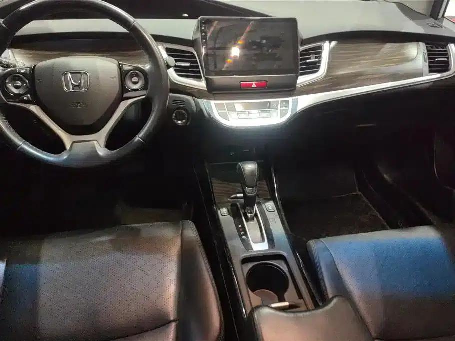 Jade 2017 210TURBO CVT Luxury Edition 5-seater — миниатюра 12