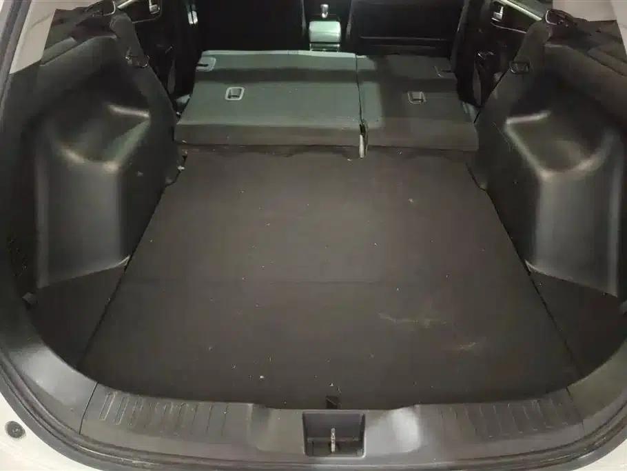 Jade 2017 210TURBO CVT Luxury Edition 5-seater — миниатюра 4
