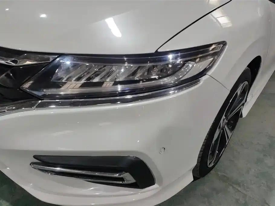Jade 2017 210TURBO CVT Luxury Edition 5-seater — миниатюра 5