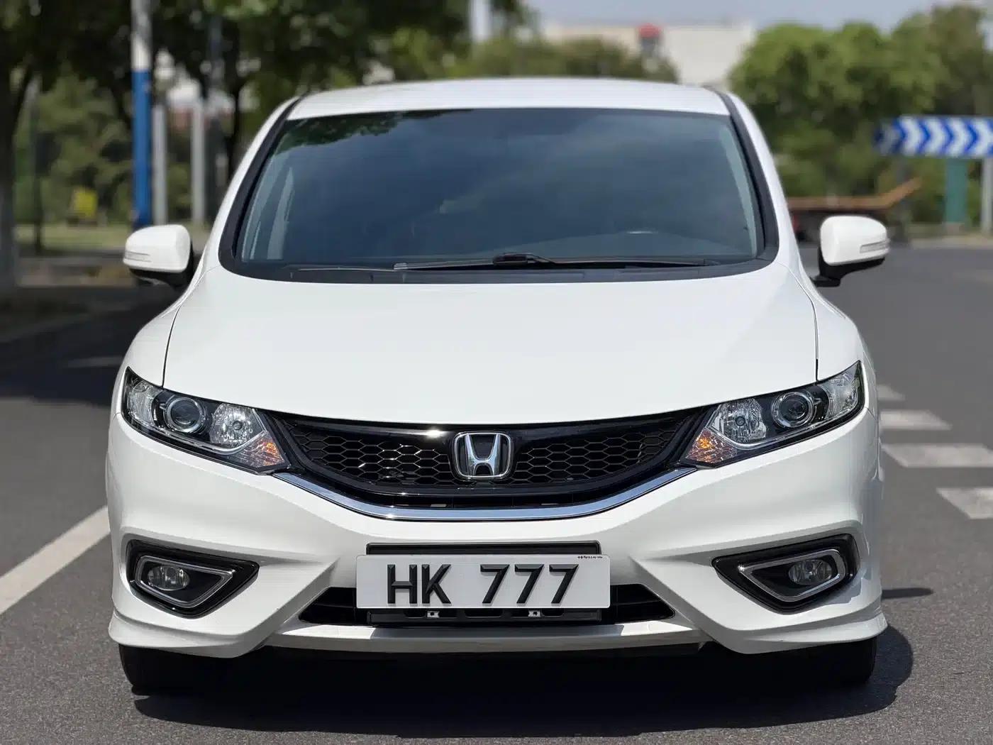 Jade 2013 1.8L Automatic Comfort Edition 5-seater — миниатюра 1