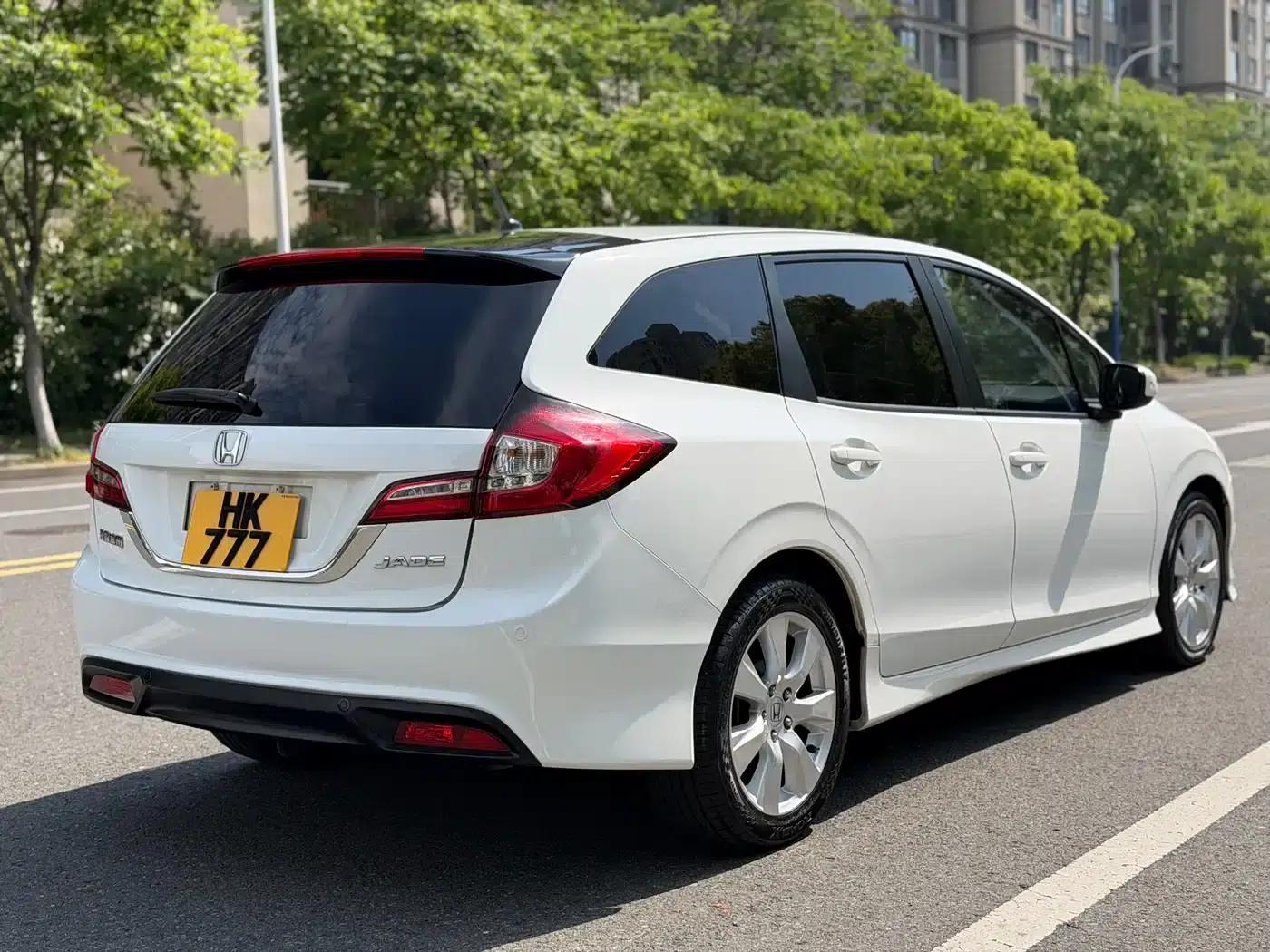 Jade 2013 1.8L Automatic Comfort Edition 5-seater — миниатюра 15