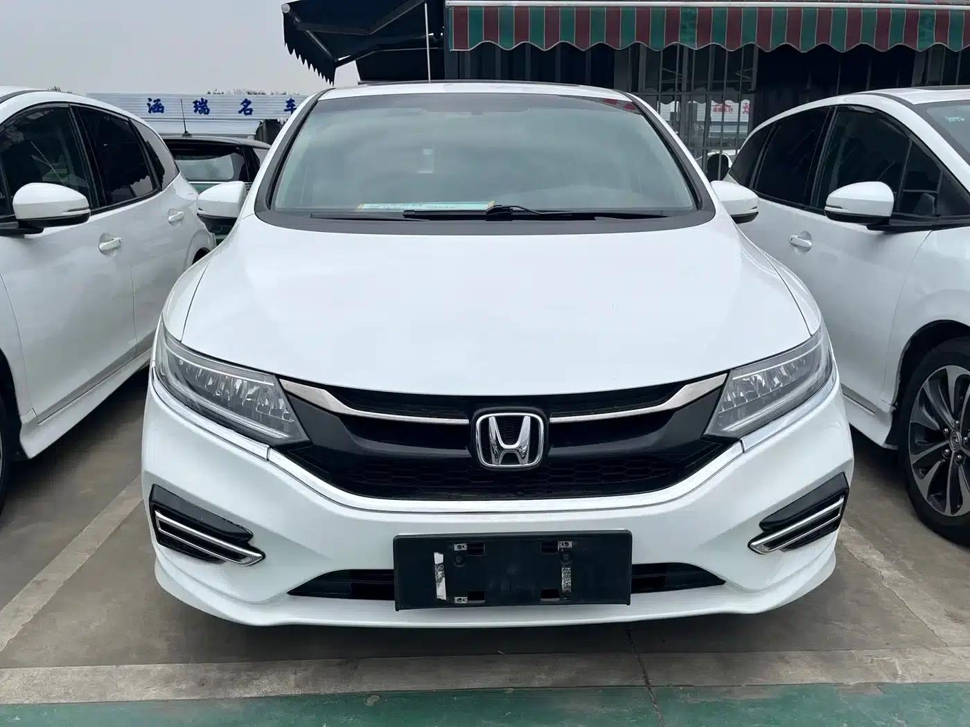 Jade 2016 1.8L Automatic Comfort Edition 5-seater — миниатюра 2