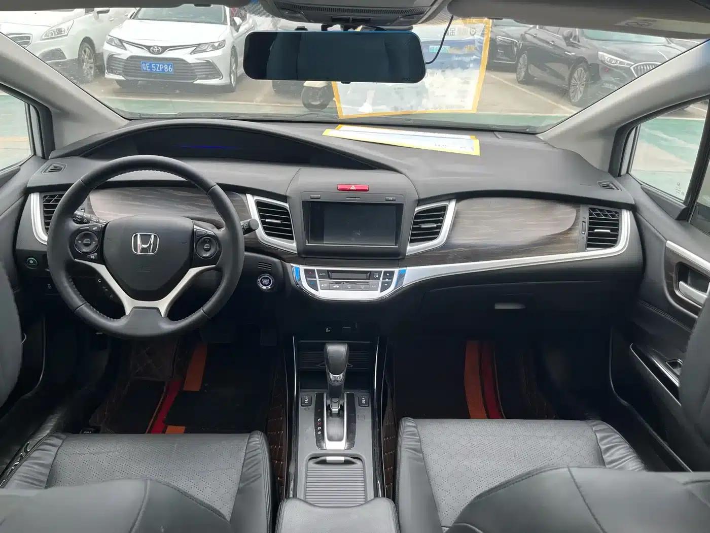 Jade 2016 1.8L Automatic Comfort Edition 5-seater — миниатюра 5