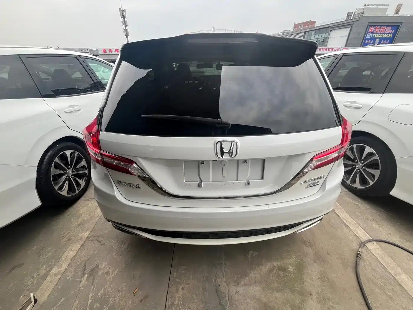 Jade 2016 1.8L Automatic Comfort Edition 5-seater — миниатюра 8
