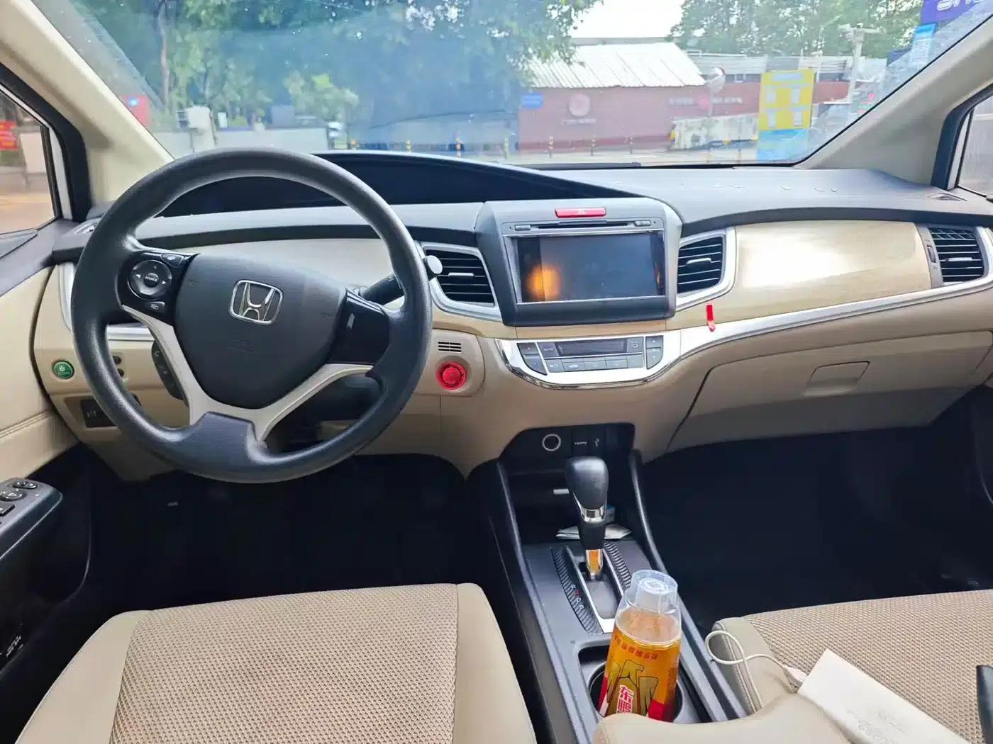 Jade 2014 1.8L Automatic Comfort Elite Edition 5-seater — миниатюра 3