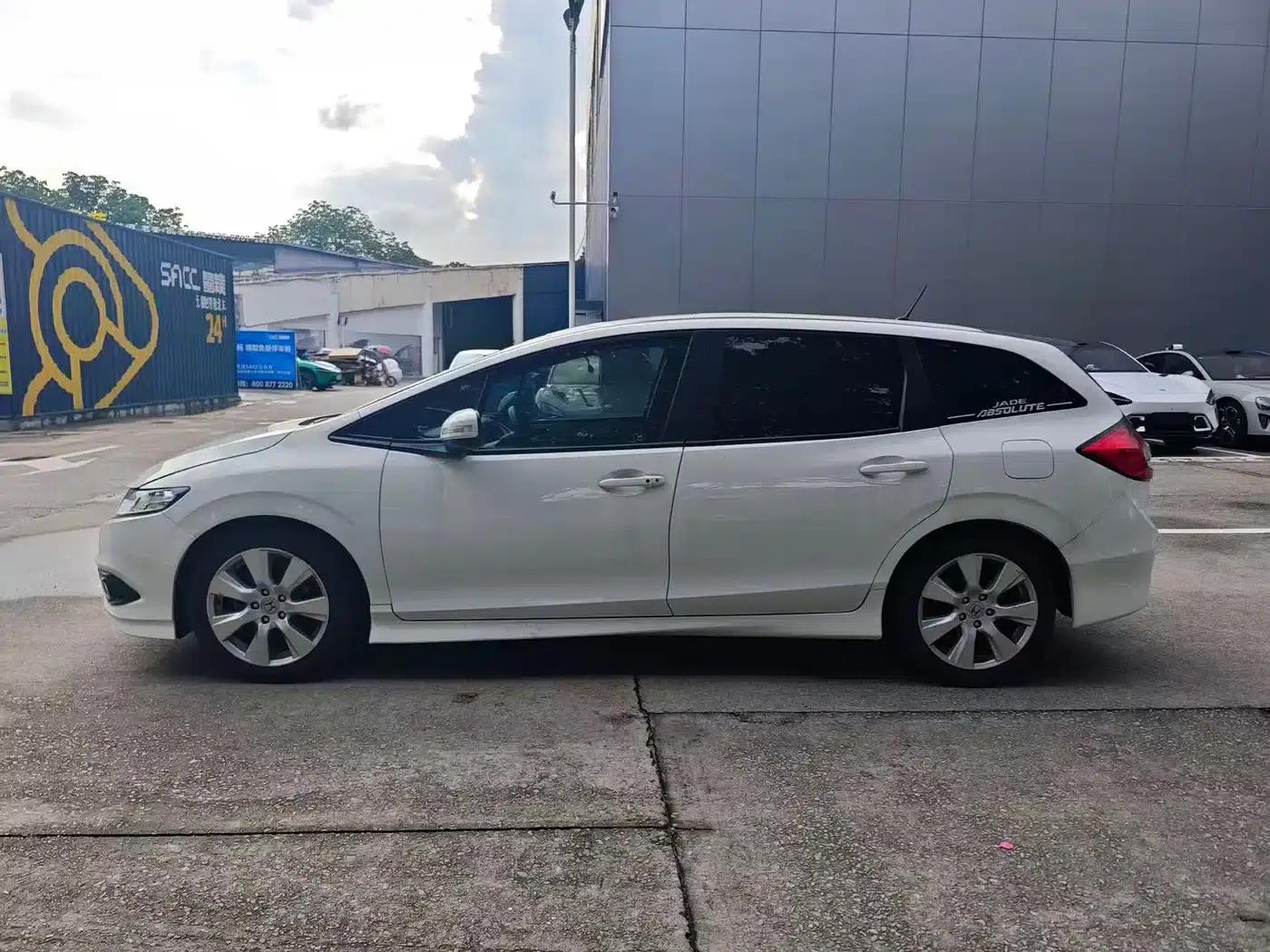Jade 2014 1.8L Automatic Comfort Elite Edition 5-seater — миниатюра 7