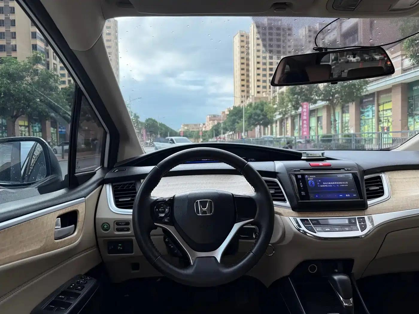 Jade 2013 1.8L Automatic Comfort Edition 5-seater — миниатюра 16
