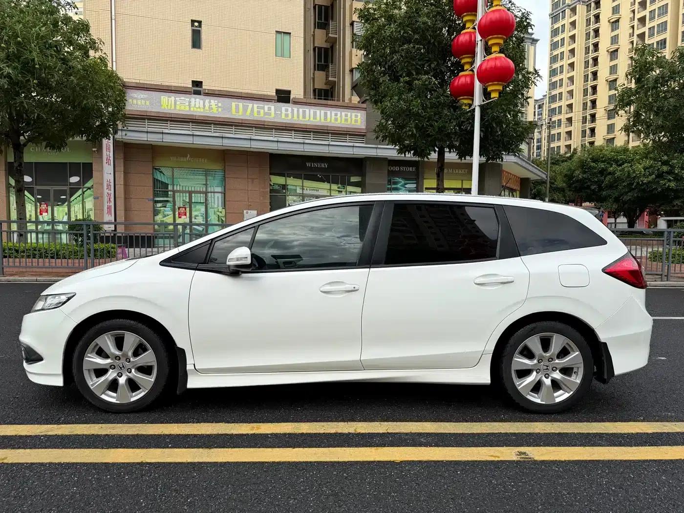 Jade 2013 1.8L Automatic Comfort Edition 5-seater — миниатюра 5