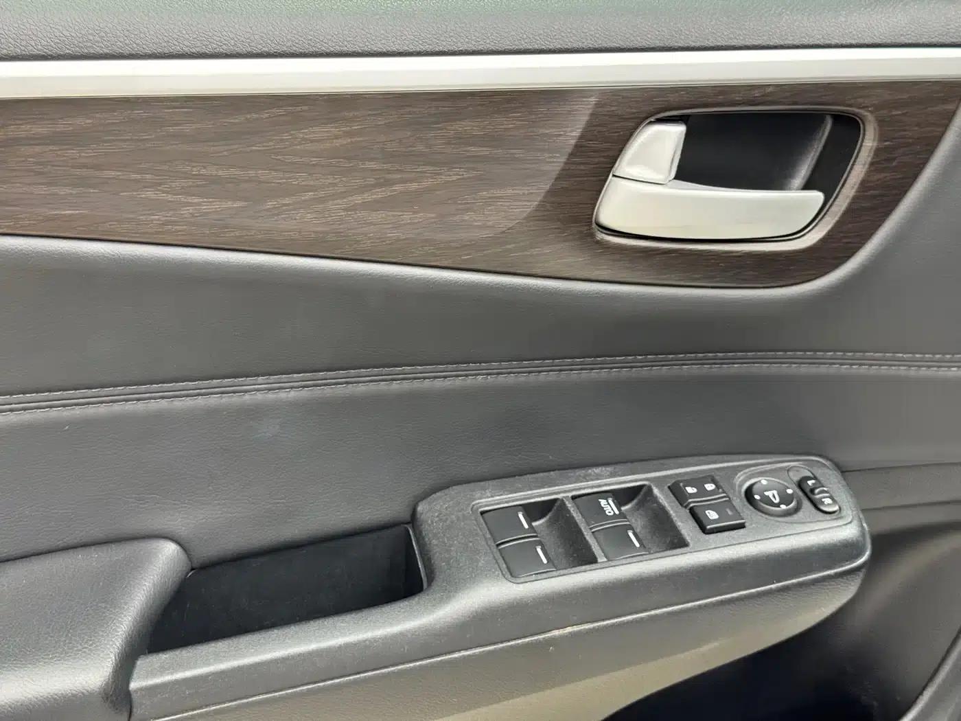 Jade 2016 1.8L Automatic Comfort Elite Edition 5-seater — миниатюра 16