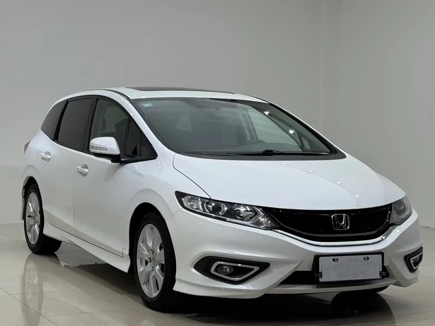 Jade 2016 1.8L Automatic Comfort Elite Edition 5-seater — миниатюра 3