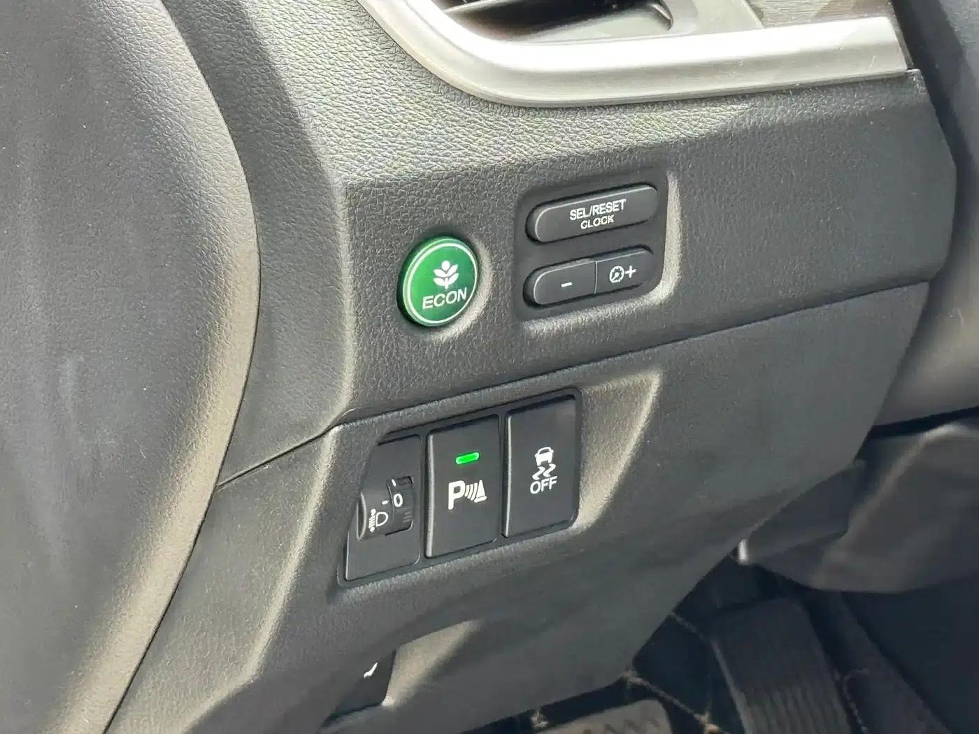 Jade 2016 1.8L Automatic Comfort Elite Edition 5-seater — миниатюра 22