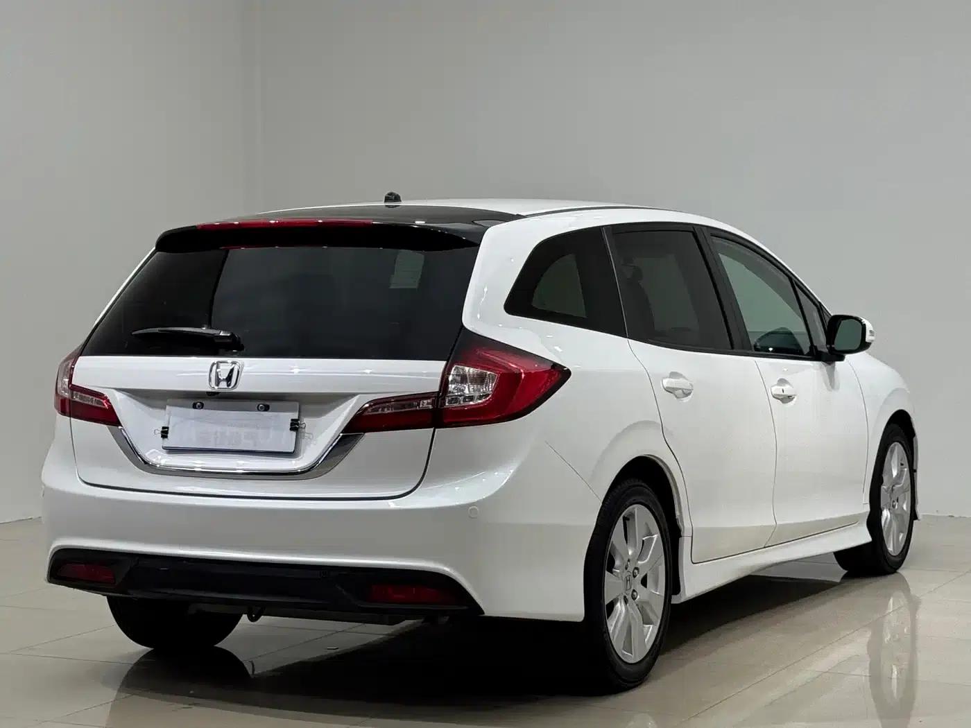 Jade 2016 1.8L Automatic Comfort Elite Edition 5-seater — миниатюра 4