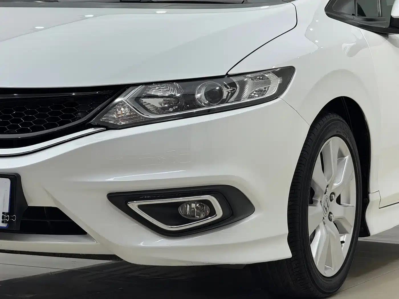 Jade 2016 1.8L Automatic Comfort Elite Edition 5-seater — миниатюра 7