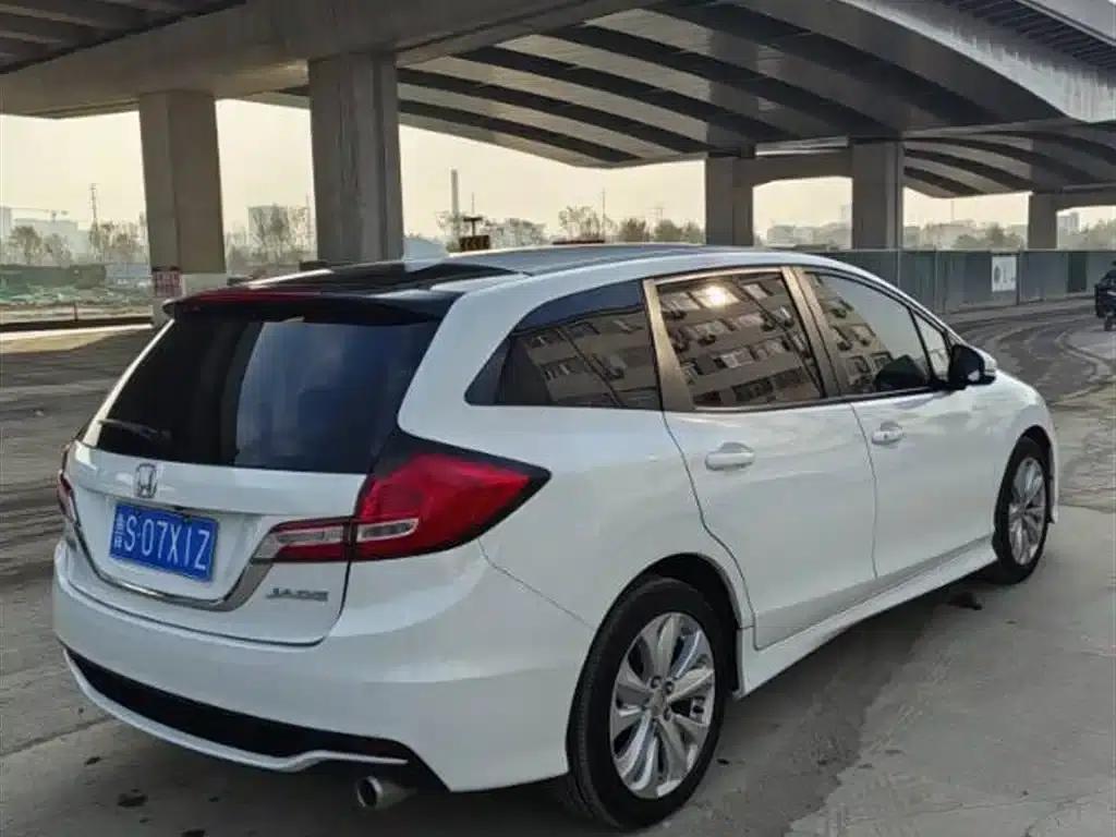 Jade 2017 1.8L Automatic Comfort Edition 5-seater — миниатюра 4