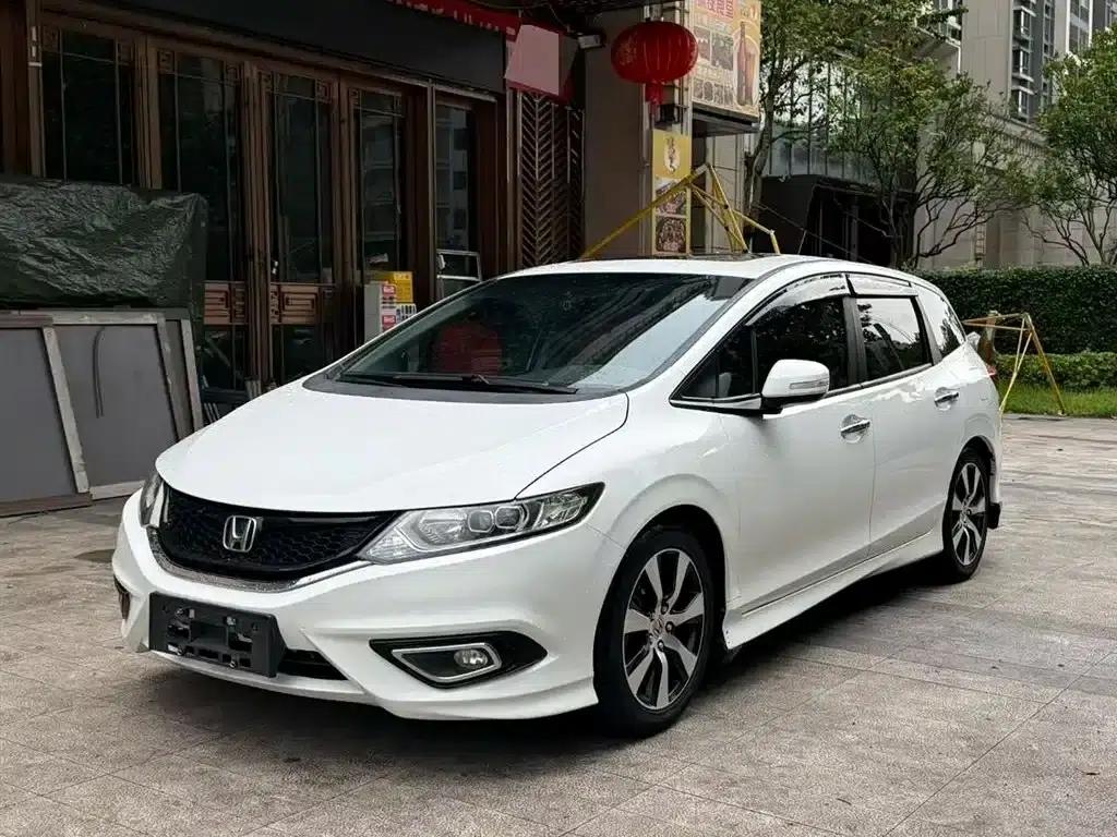 Jade 2013 1.8L CVT Luxury Edition 6-seater — миниатюра 1